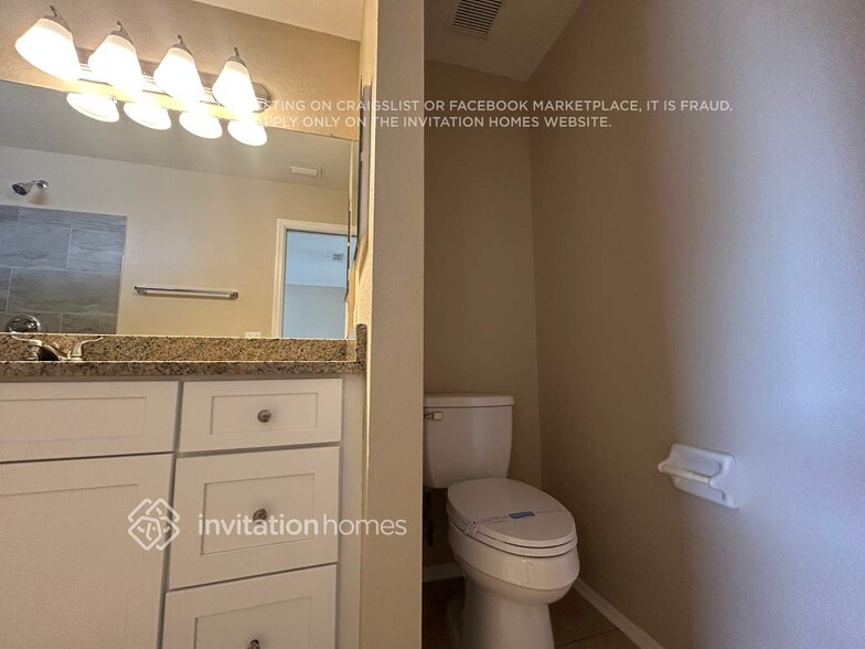 Building Photo - 5261 English Dr