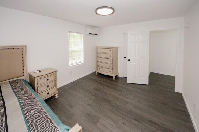 Building Photo - 6157 Orville Dr