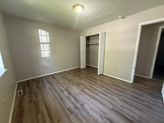 Building Photo - Location! Location! This super cute 3 bedroom 2 full bathroom 2 car garage home with a bonus Room...