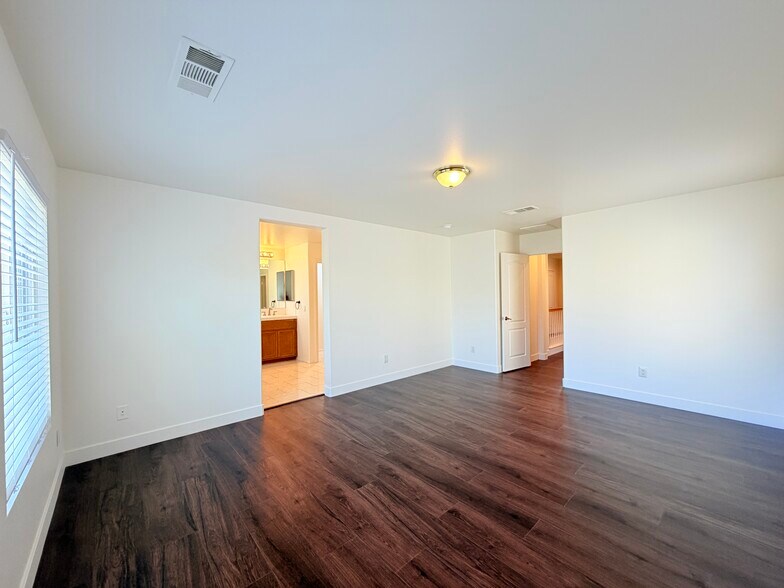 Building Photo - 28330 Linda Vista St