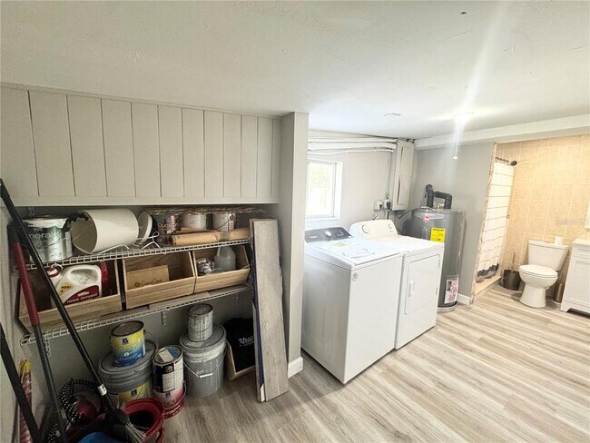 Building Photo - 3913 S Shade Ave