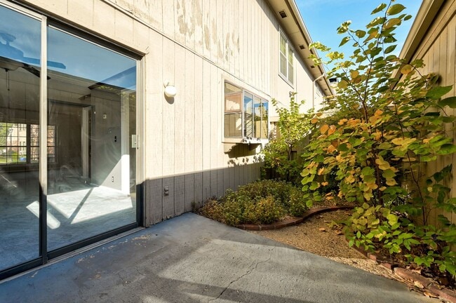 Building Photo - Cozy 2x1.5 Apartment in Oklahoma City loca...