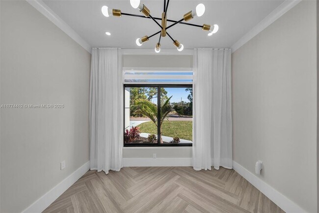 Building Photo - 3600 NE 9th Pl
