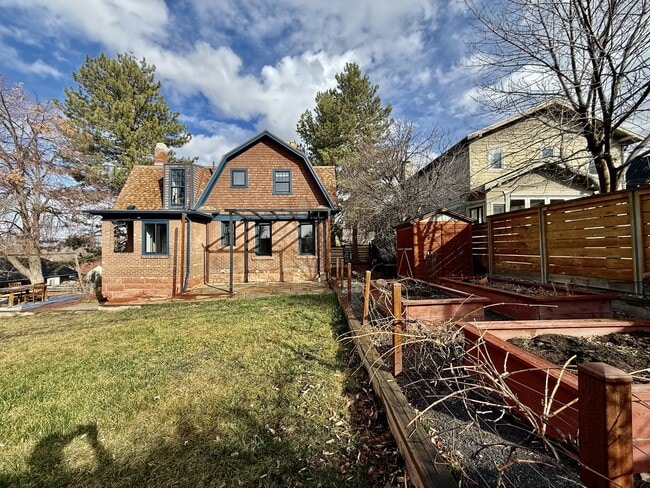 Building Photo - 1228 Bryan Ave