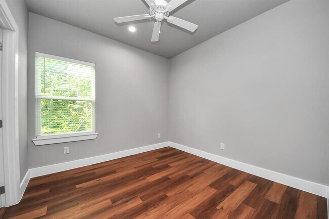 Building Photo - 6710 Letcher St