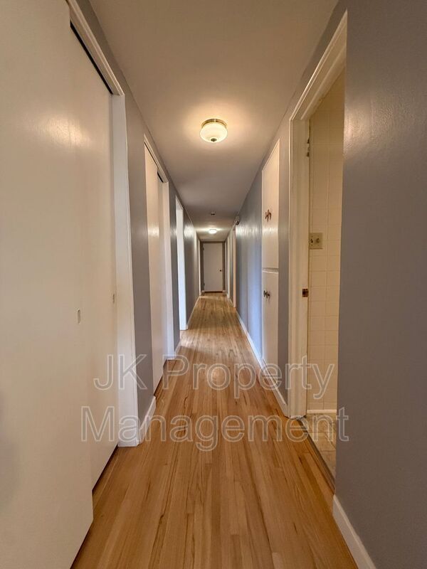 Building Photo - 1726 Alder Dr