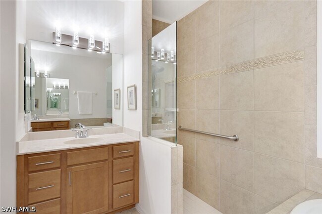 Building Photo - 12867 Carrington Cir