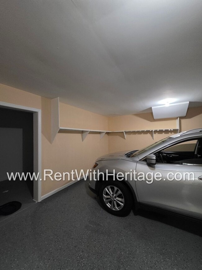 Building Photo - Gorgeous 5 Bd/ 3 Bath Including Full Finished Basement/ Spacious Yard with RV Parking/ Small Subd...