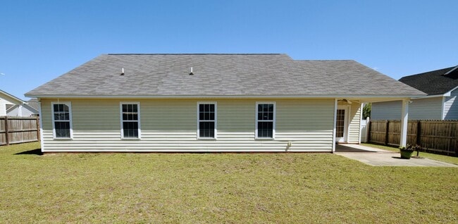 Building Photo - 1445 Avoncroft Dr