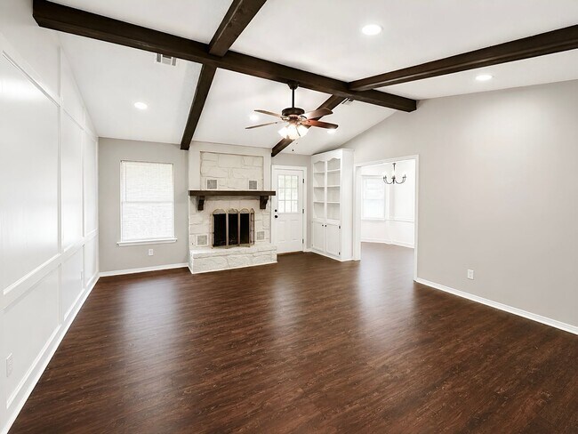 Building Photo - Amazing Quality and Value! Jenks Schools!