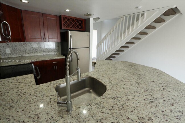 Building Photo - 5200 NW 31st Ave