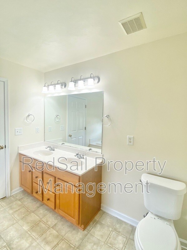 Building Photo - 13207 Harbor Dr