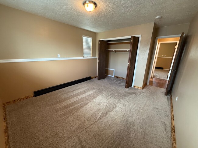 Building Photo - 310 N 9th Ave