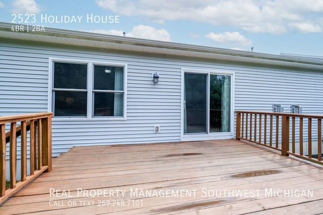 Building Photo - 2523 Holiday House Rd