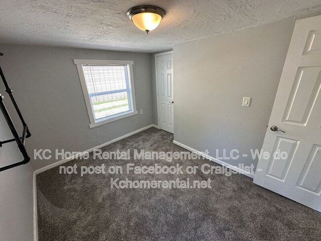 Building Photo - 316 W Elm St