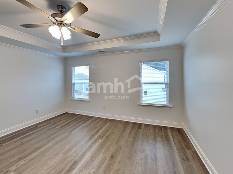 Building Photo - 6019 Rosemore Ln