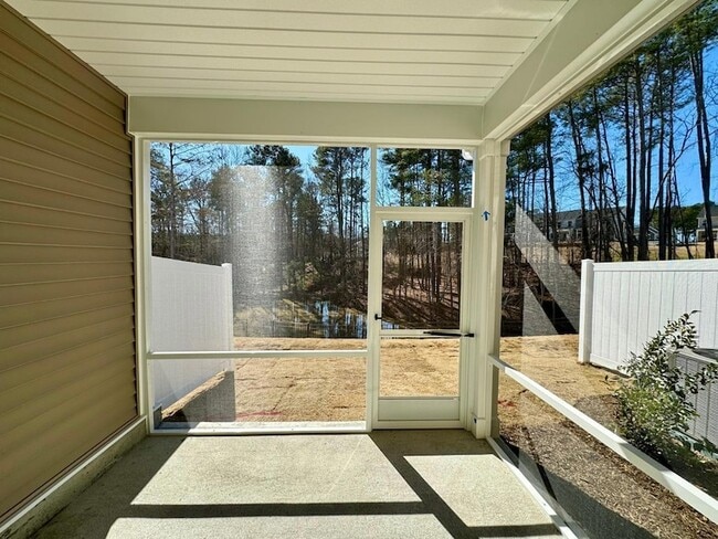 Building Photo - 192 Garden Vine Trl