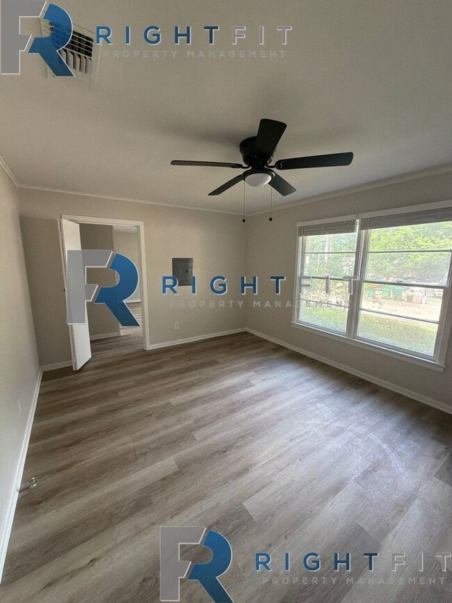 Building Photo - Newly Renovated House in Texarkana