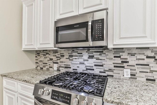 Building Photo - 8326 Hunters Village Dr