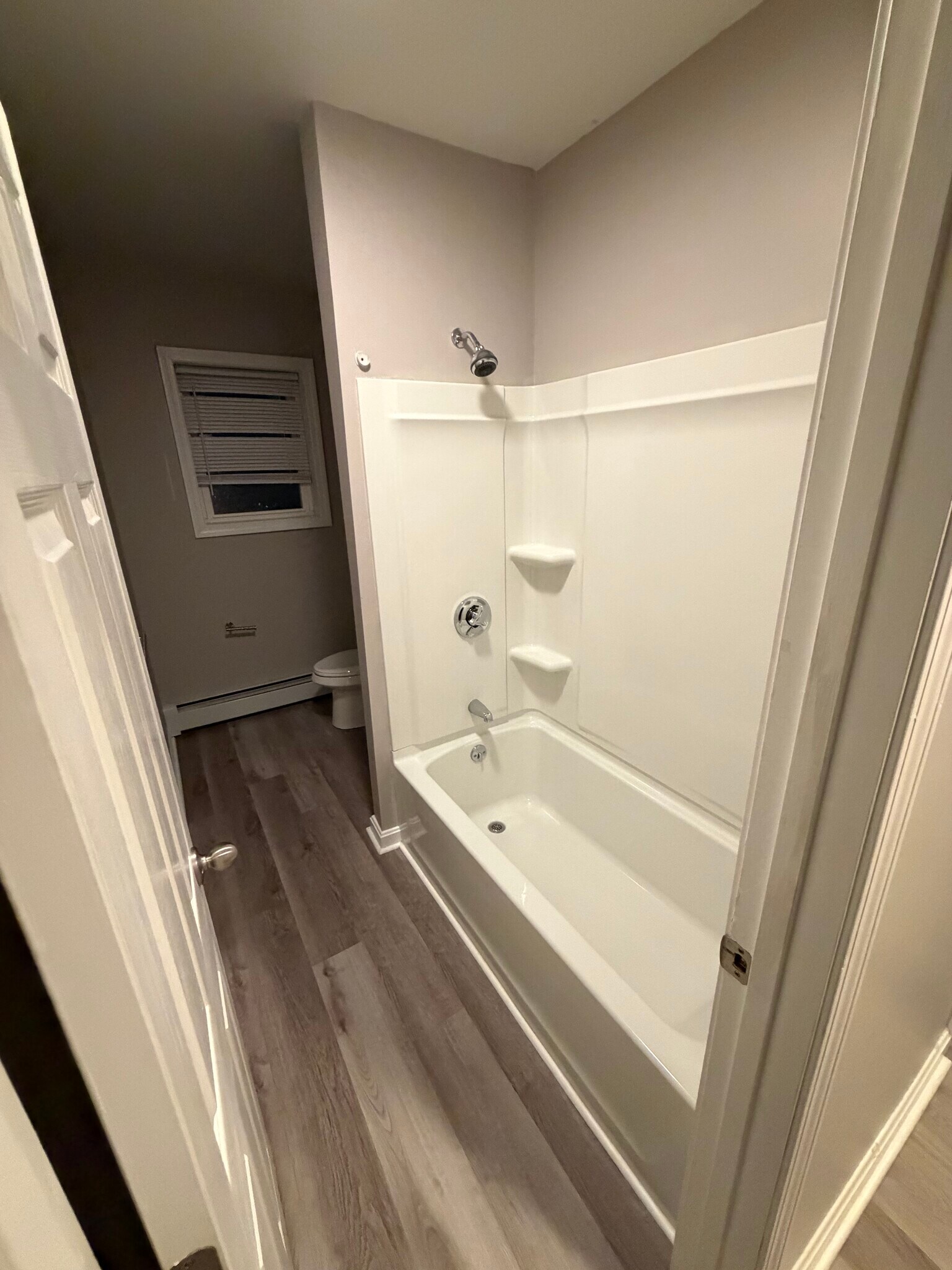 Building Photo - 406 N Broadway