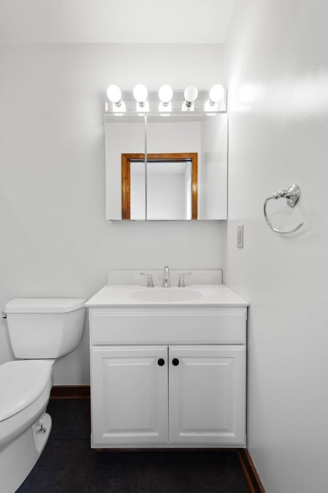 Building Photo - DON'T MISS THIS! BEAUTIFLLY RENOVATED 3 bedroom in Munhall!!