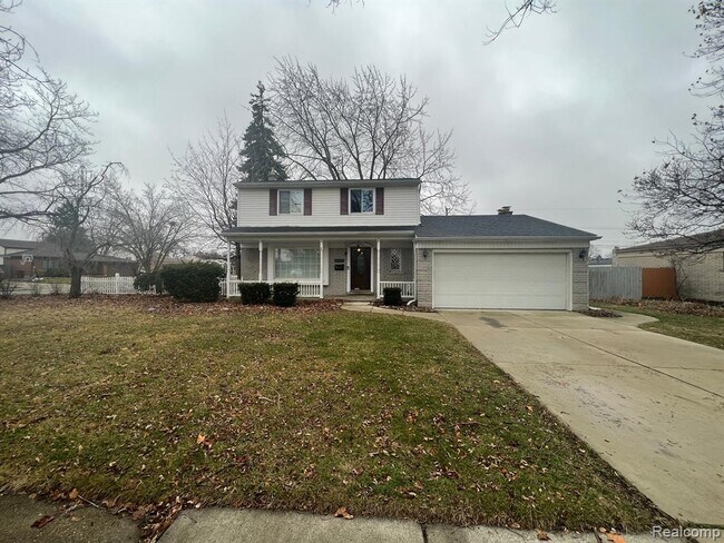 Building Photo - 13858 Arnold Dr