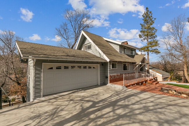 Building Photo - 28252 Bern Ln