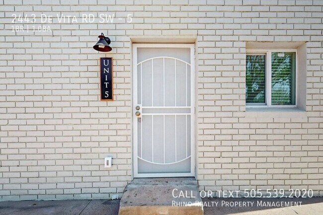 Building Photo - 2443 De Vita Rd SW