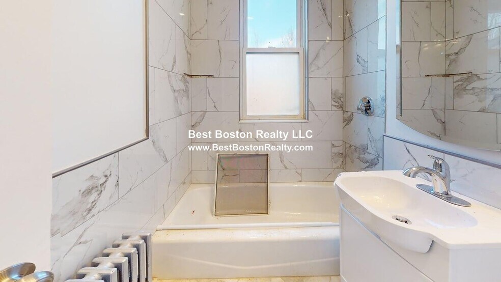 Building Photo - 202 Baker St