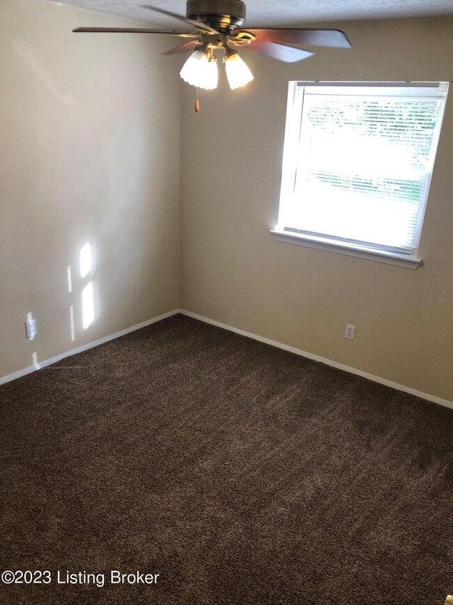 Building Photo - 11408 Center Hill Ct