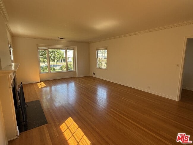 Building Photo - 2910 Motor Ave