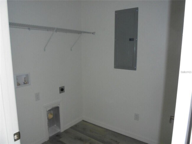 Building Photo - 1 Fisher Terrace Trk