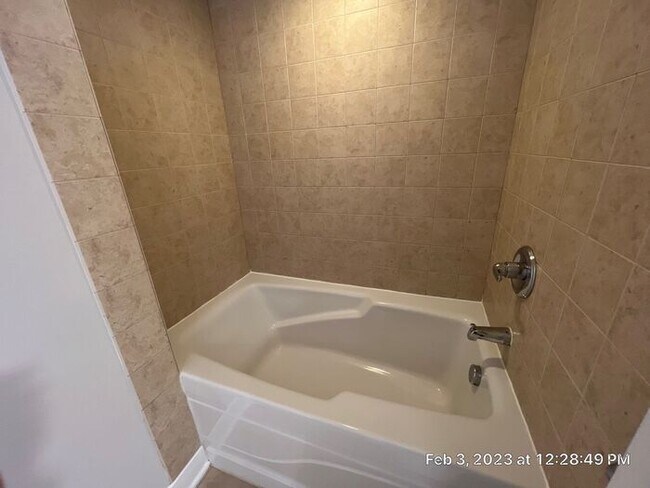 Building Photo - Short North 1 BR Brownstone