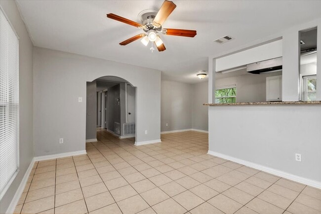 Building Photo - 1935 Barnsley Ln