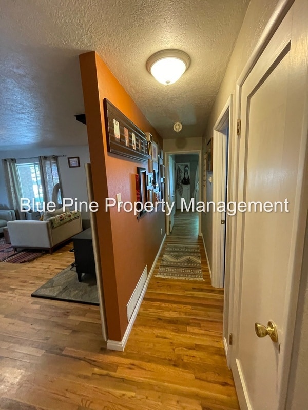 Building Photo - 455 Linden Dr