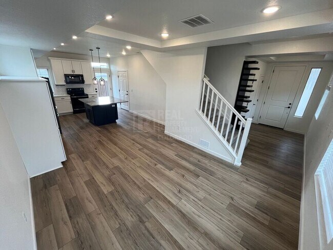 Building Photo - 3650 Pinonwood Ct