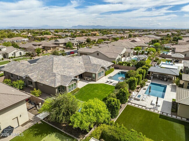 Building Photo - 2051 E Aris Dr