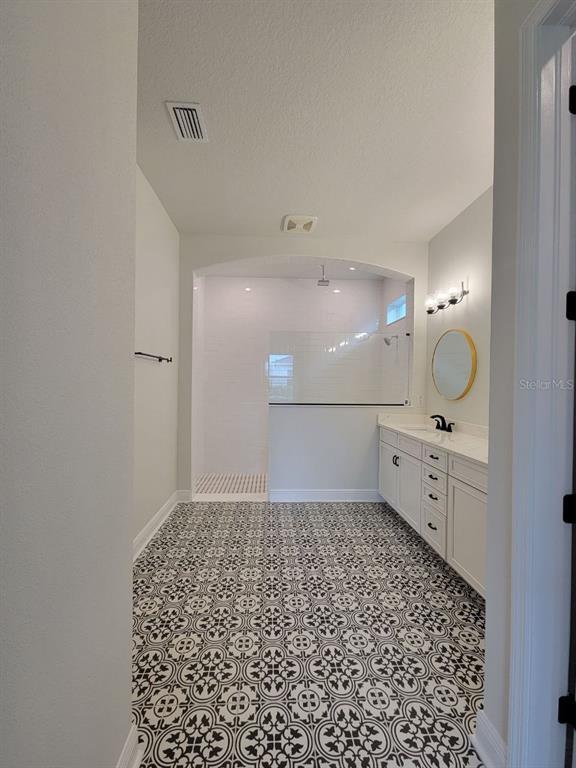 Building Photo - 7708 Paradiso Dr