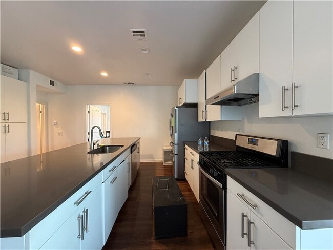 Building Photo - 11120 Legion Dr