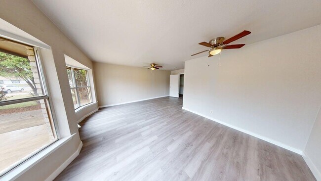 Building Photo - 2018 Shoemaker Dr