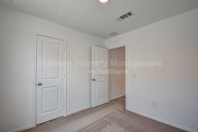 Building Photo - 16642 Teak Mantle Rd