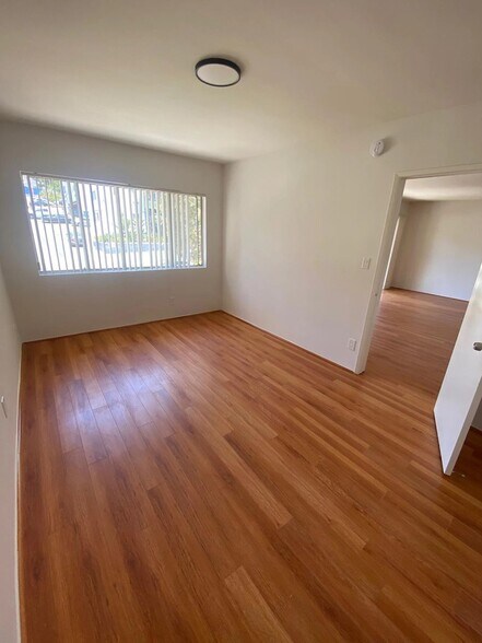 Building Photo - 10776 Rose Ave