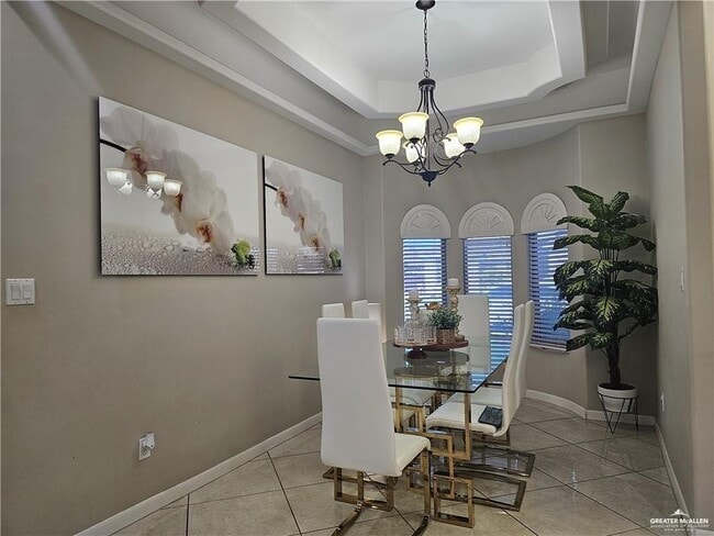 Building Photo - 21 Radiant Ln