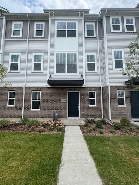 Primary Photo - 1490 Blaine St