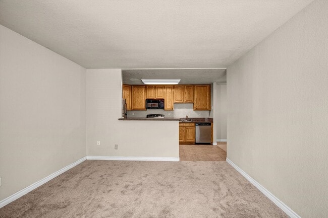 Building Photo - Cozy 2 BD, 1 BA Condo in Las Palmas Villas!