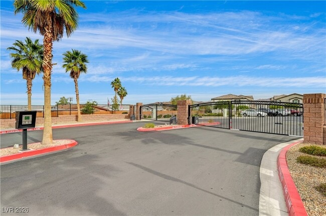 Building Photo - 662 Bellus Pl