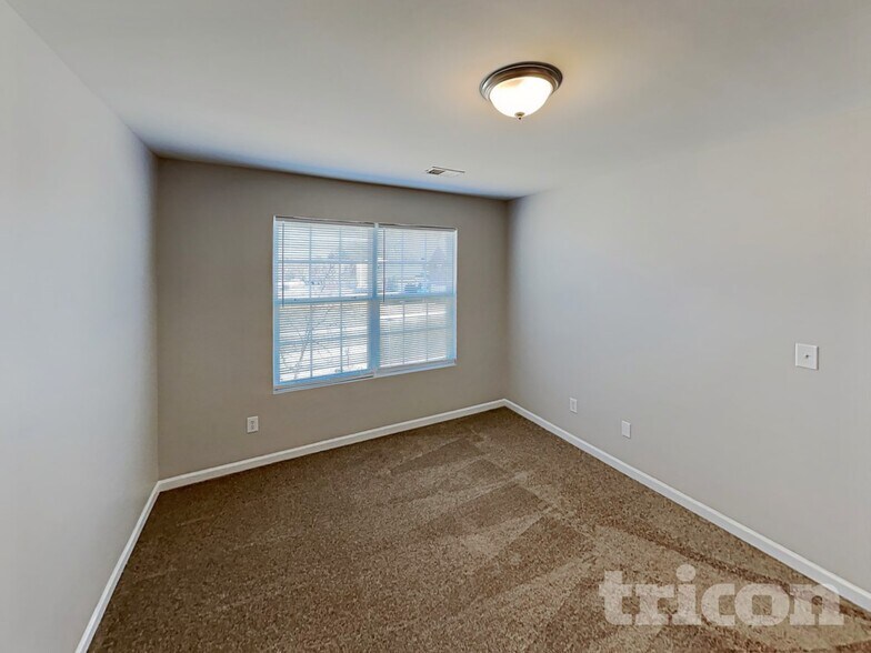 Building Photo - 413 Stoney Run Dr