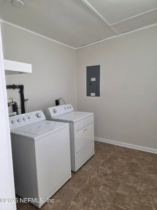 Building Photo - 3616 Toledo Rd