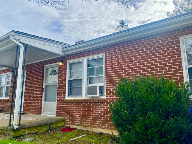 Exterior - 1102 Airport Rd
