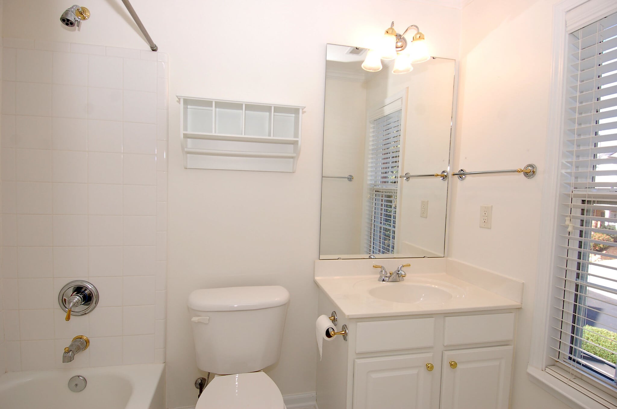 Building Photo - 3611 Lion Ridge Ct